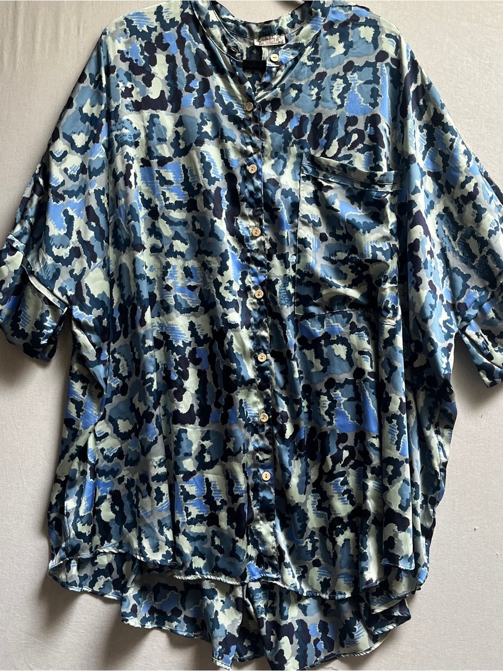 Free People Women’s Oversized Goddess Sleep Button-Down Shirt Size L - Picture 2 of 13